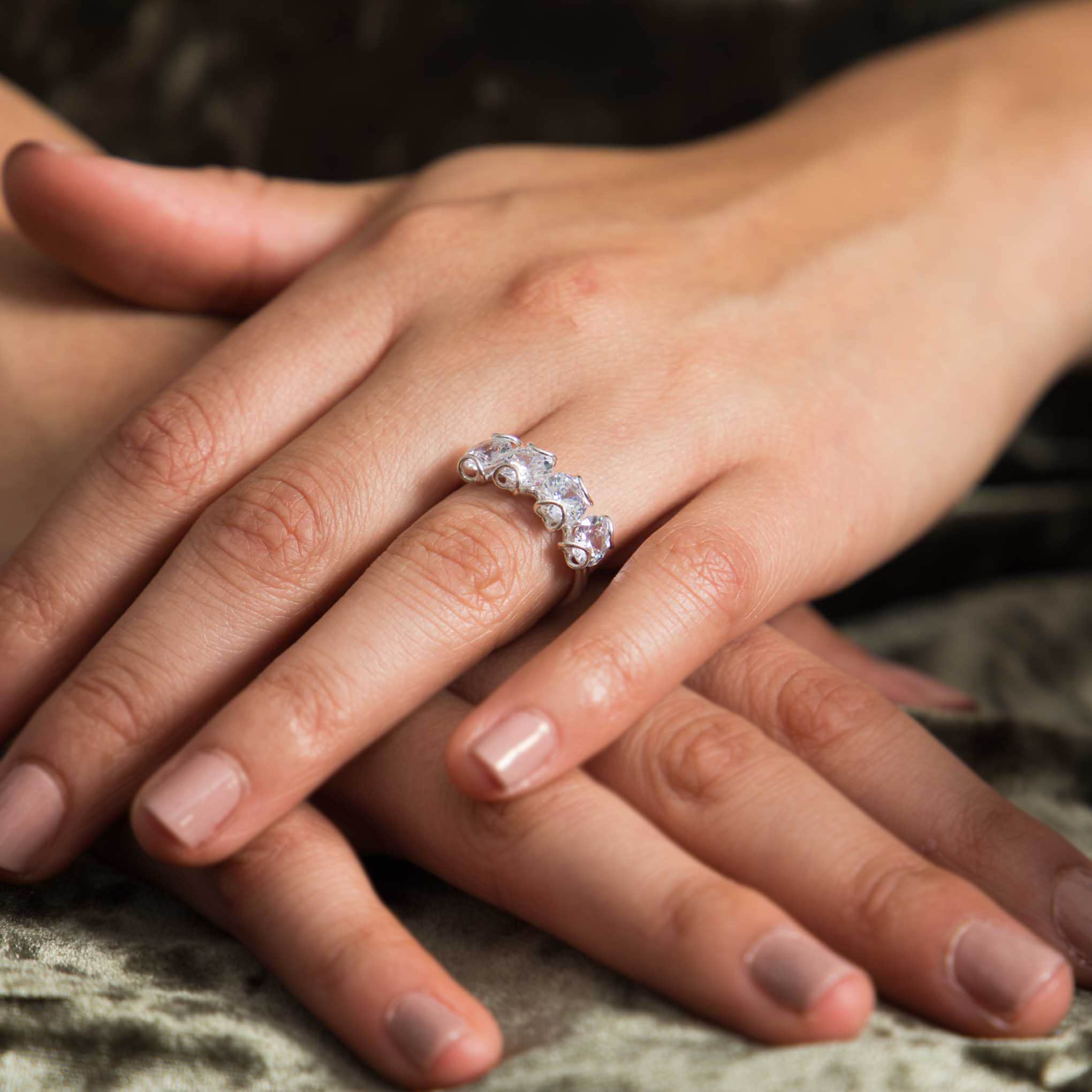 Anillo tiara de plata con zirconias blancas mini